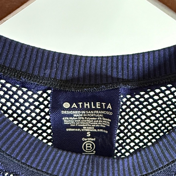 Athleta Navy Mesh Tank Top - Picture 2 of 7